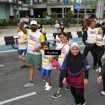 Runner Photo 4563651