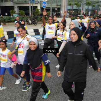 Runner Photo 4563676