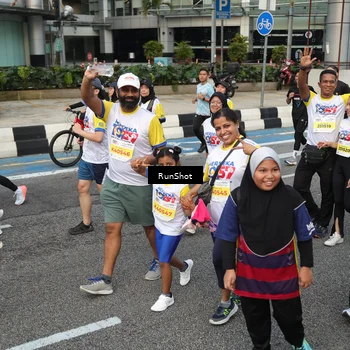 Runner Photo 4563677