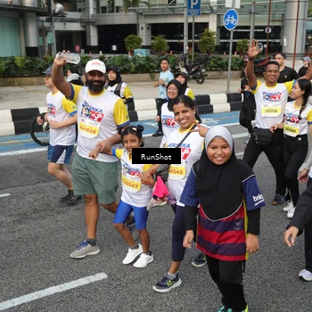 Runner Photo 4563679