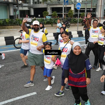Runner Photo 4563691