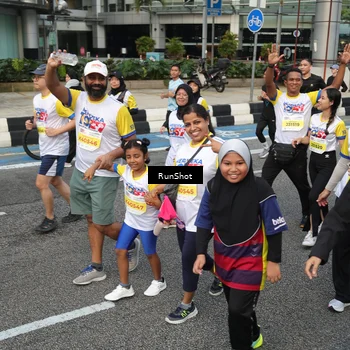 Runner Photo 4563750