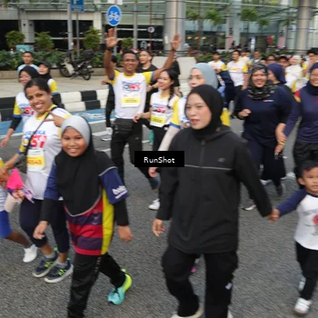Runner Photo 4563869