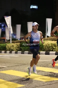 Runner Photo 4564186