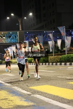 Runner Photo 4564215
