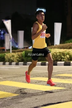 Runner Photo 4564353