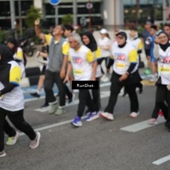 Runner Photo 4564613