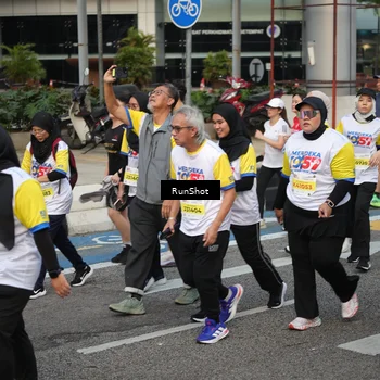 Runner Photo 4564651