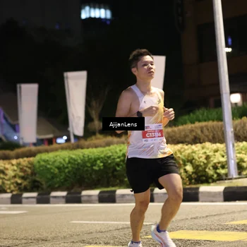 Runner Photo 4564895