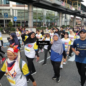 Runner Photo 4565149