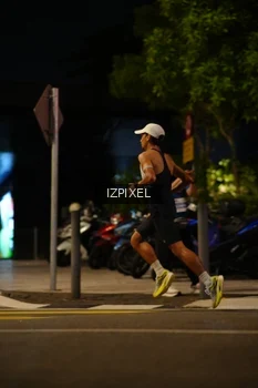 Runner Photo 4565216