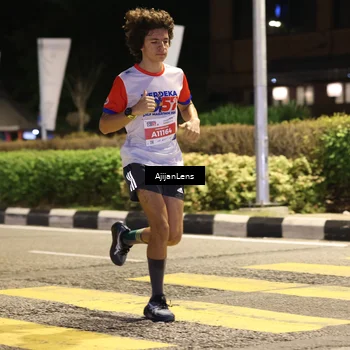 Runner Photo 4565302