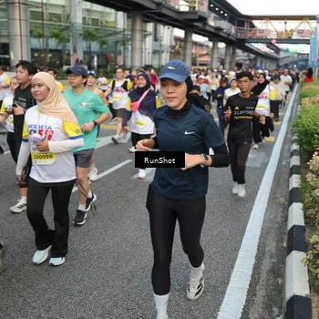 Runner Photo 4565593