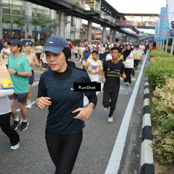 Runner Photo 4565600