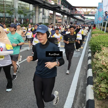 Runner Photo 4565659