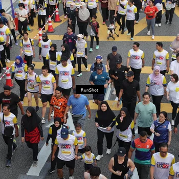 Runner Photo 4565743