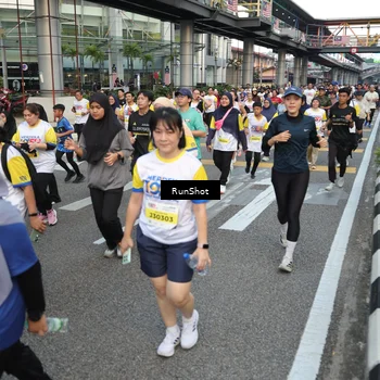 Runner Photo 4565833