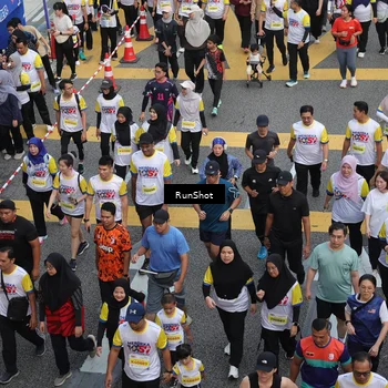 Runner Photo 4565867