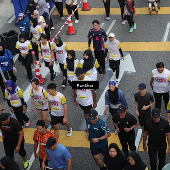Runner Photo 4566117