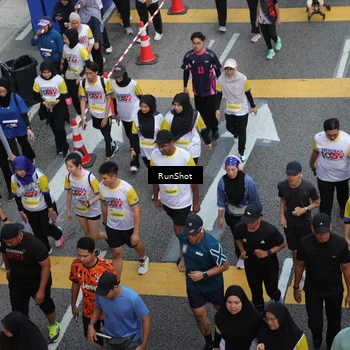 Runner Photo 4566272