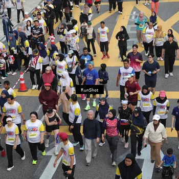 Runner Photo 4567014