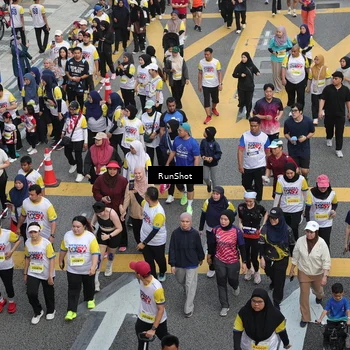 Runner Photo 4567117