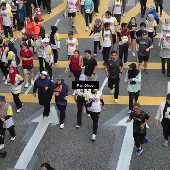 Runner Photo 4568373