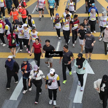 Runner Photo 4568615