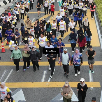 Runner Photo 4571448
