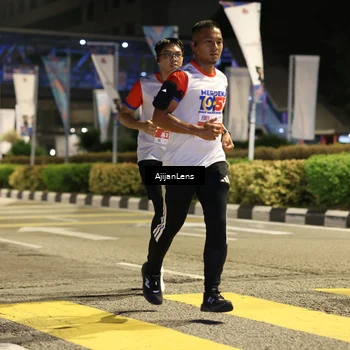 Runner Photo 4571847