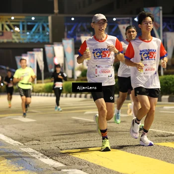 Runner Photo 4573665