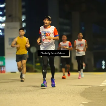Runner Photo 4574345