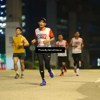 Runner Photo 4574352