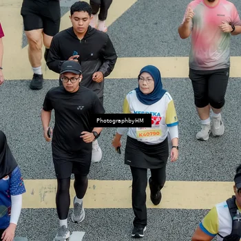 Runner Photo 4575412