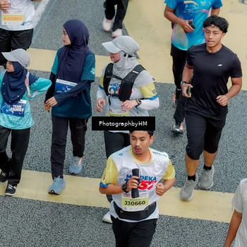 Runner Photo 4575473