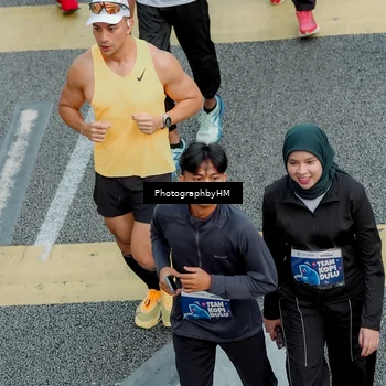 Runner Photo 4575573