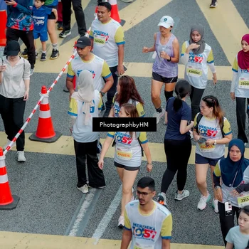 Runner Photo 4575771