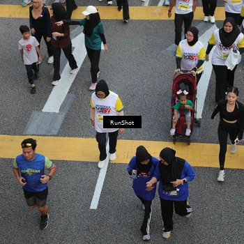 Runner Photo 4576015