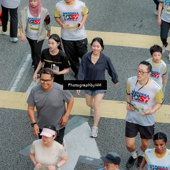 Runner Photo 4576073