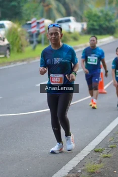 Runner Photo 4581667