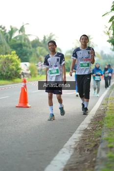 Runner Photo 4582736