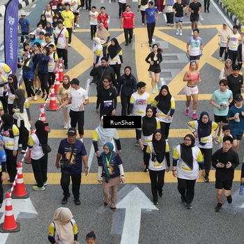Runner Photo 4582765