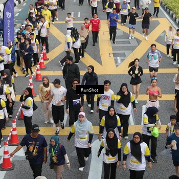 Runner Photo 4583117