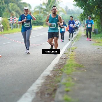 Runner Photo 4583473