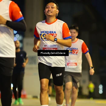 Runner Photo 4583695