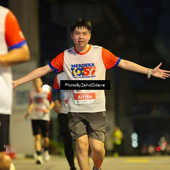 Runner Photo 4583700