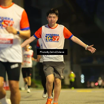 Runner Photo 4583813