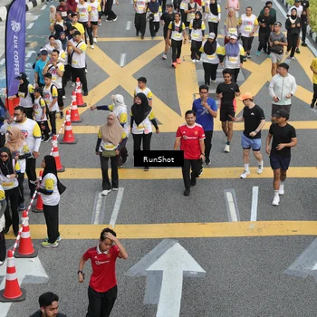 Runner Photo 4584339