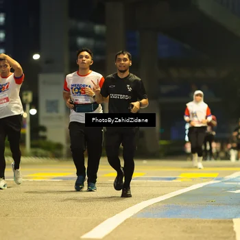 Runner Photo 4584448