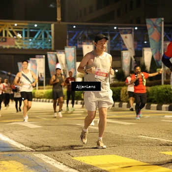 Runner Photo 4585165